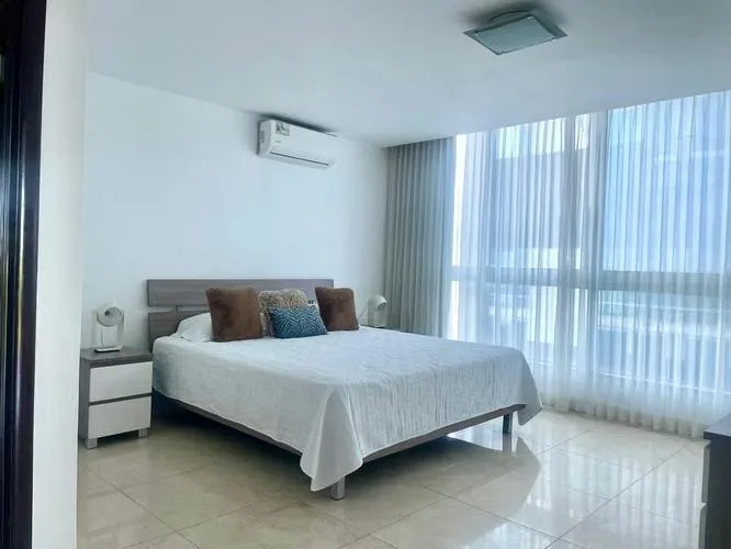 Villa del mar Avenida Balboa Panama en alquiler — 4
