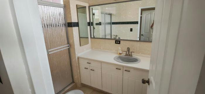 Coral reef Balboa Avenue 3 bedrooms