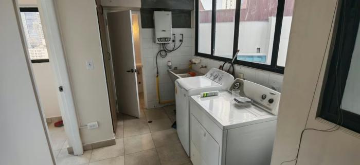 Coral reef Balboa Avenue 3 bedrooms
