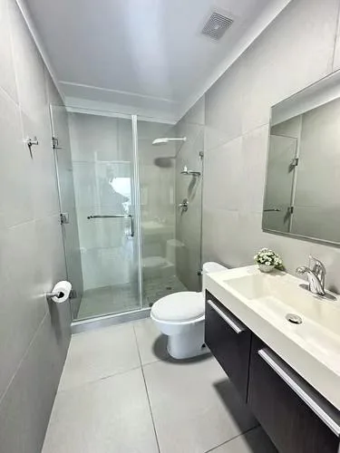 Yacht club tower Cinta costera 2 habitaciones — 2