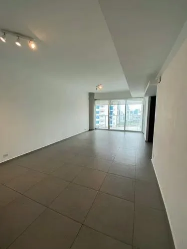 Yacht club tower Cinta costera 2 habitaciones — 4
