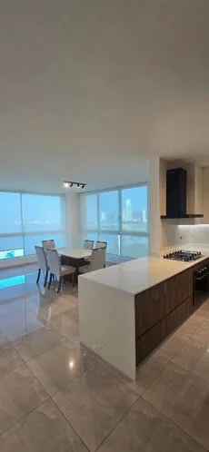 Apartamento en Grand bay tower Avenida Balboa en alquiler — 2