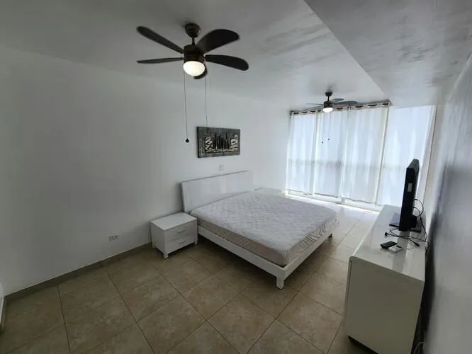 Apartamento en H2o on the ocean Avenida Balboa en alquiler — 4