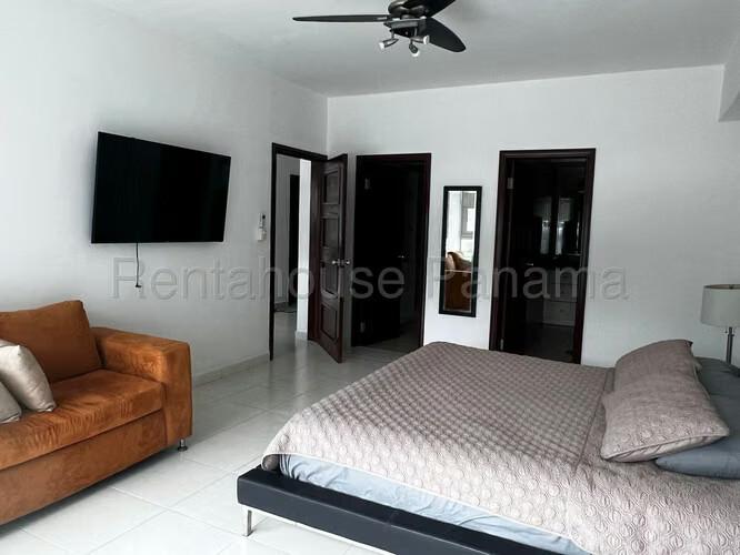 Grand bay tower Balboa Avenue 1 room