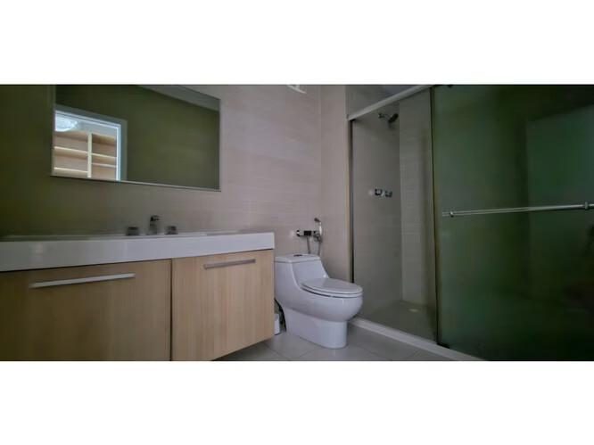 White tower Balboa Avenue Panama for rent