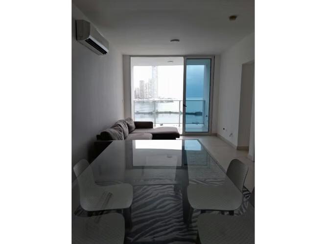 White tower Balboa Avenue Panama for rent