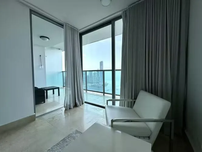 Alquiler de apartamento en Yoo 1 habitacion — 2