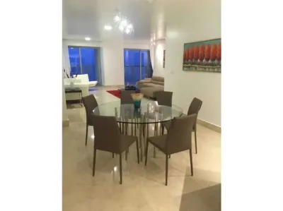 Apartamento amoblado de 206 m² en avenida balboa con 4 recámaras y 4 baños. incluye sala, comedor