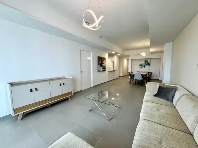 Luxuswohnung im Yacht Club Tower, Avenida Balboa — 2