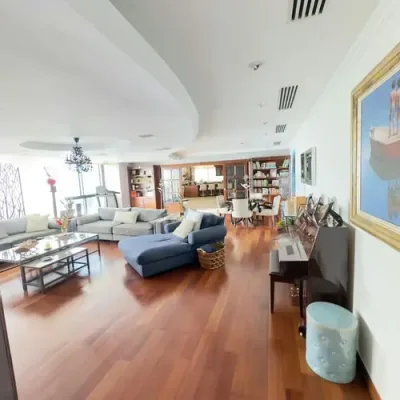Amplo apartamento na avenida balboa com 6 quartos, 5,5 banheiros e 750 m². inclui sala, comedor, co