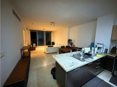 Apartamento amoblado de 108 m² en avenida balboa, con 1 recámara, 1.5 baños, balcón y vista al m