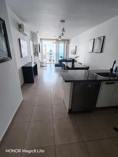 Möbliertes apartment mit 170 m² in der avenida balboa, 3 schlafzimmern, 3 bädern, meerblick und 2