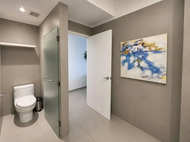 2-Zimmer-Wohnung im Yacht Club Tower, Avenida Balboa — 4
