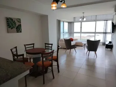 Apartamento de 1 quarto e 1.5 banheiros na grand bay tower, avenida balboa. possui 96 m², linha bra