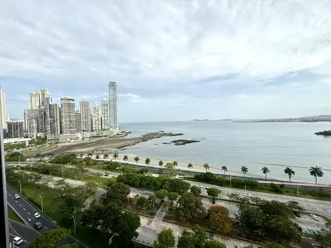 Apartamento moderno 1 recámara en Bayfront Tower, Av. Balboa — 4