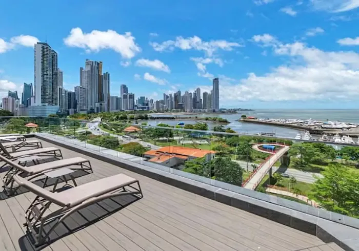 Apartamento mobiliado 3 quartos no Yacht Club Tower, Av. Balboa — 2