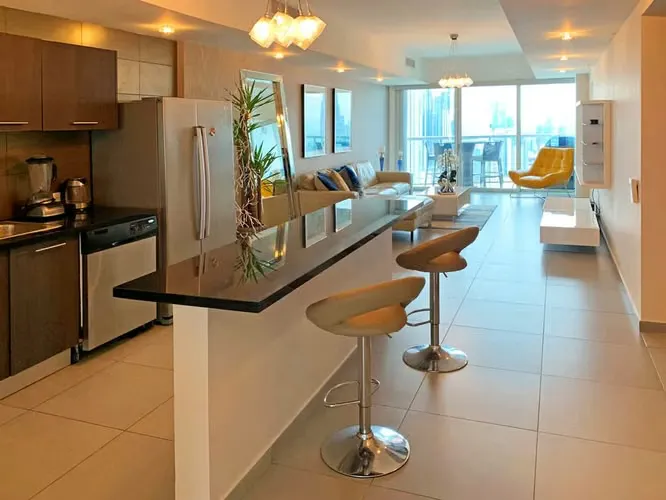Apartamento mobiliado 3 quartos no Yacht Club Tower, Av. Balboa — 4