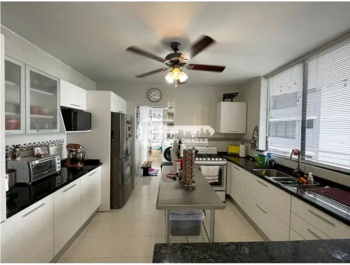 Amplo apartamento com 3 quartos na Avenida Balboa, Panamá — 4