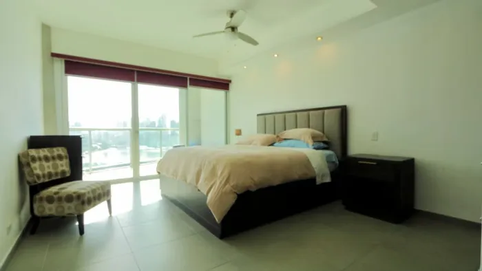 2-Zimmer-Wohnung im Yacht Club, Avenida Balboa — 4