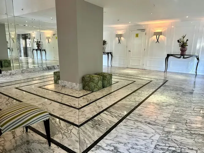 Apartamento mobiliado 2 quartos no Rivage, Avenida Balboa — 3