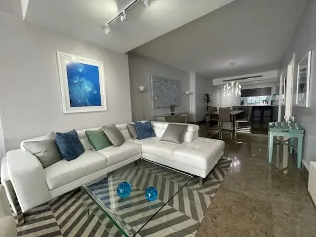 Apartamento mobiliado de luxo na Avenida Balboa, 2 quartos — 2