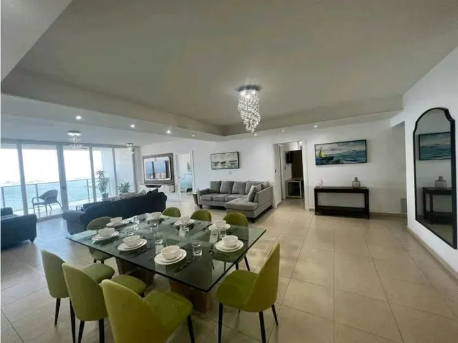 Apartamento amoblado 3 recámaras en Waters, Avenida Balboa — 2