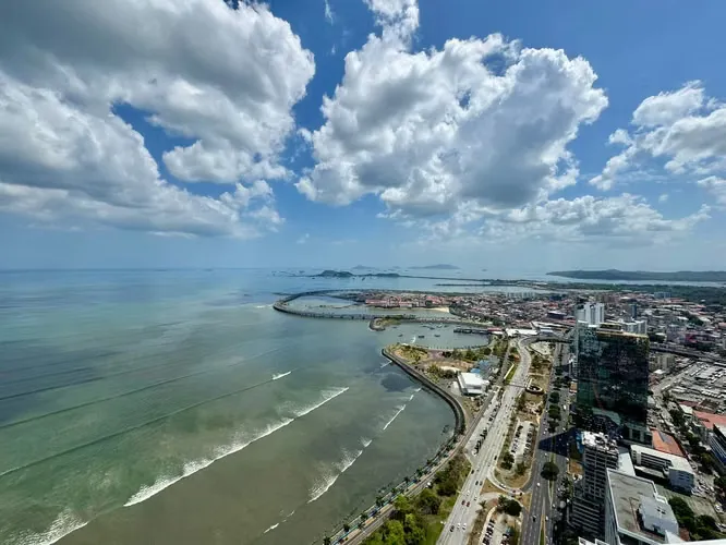 Oceanfront Penthouse in Rivage, Balboa Avenue, 2 Bedrooms — 4