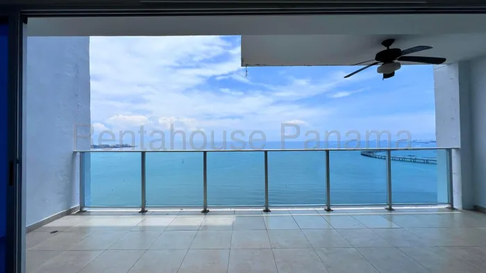 Apartamento dúplex 3 recámaras en H2O Avenida Balboa — 4