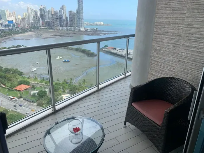Apartamento amoblado 3 recámaras en Yacht Club Tower, Av. Balboa — 3
