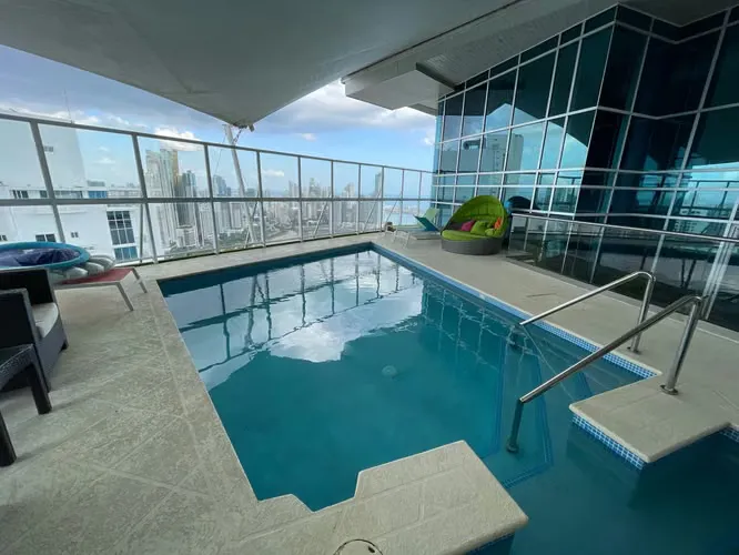 Penthouse amoblado 3 recámaras en Yacht Club Tower, Av. Balboa — 2