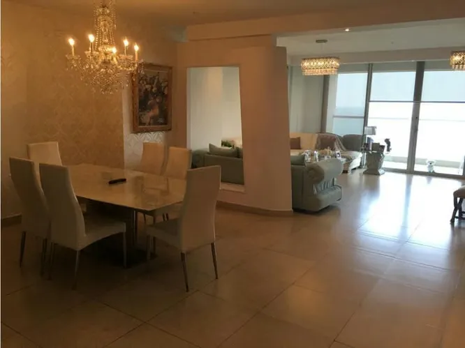 3-Bedroom Apartment in Rivage, Avenida Balboa — 5