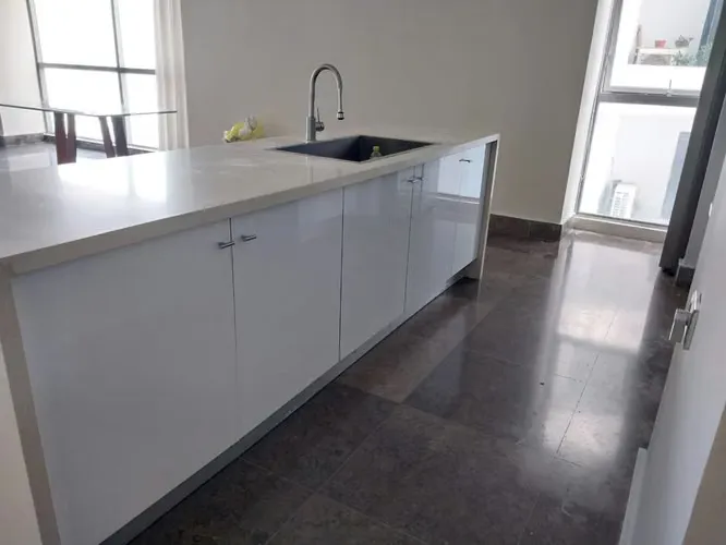 Apartamento 2 recámaras en edificio Yoo Panamá, Avenida Balboa — 4