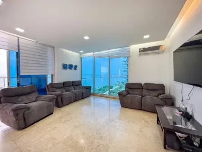 Apartamento de lujo en sky residences, avenida balboa, con 220 m², 2 recámaras, 2.5 baños, balcó