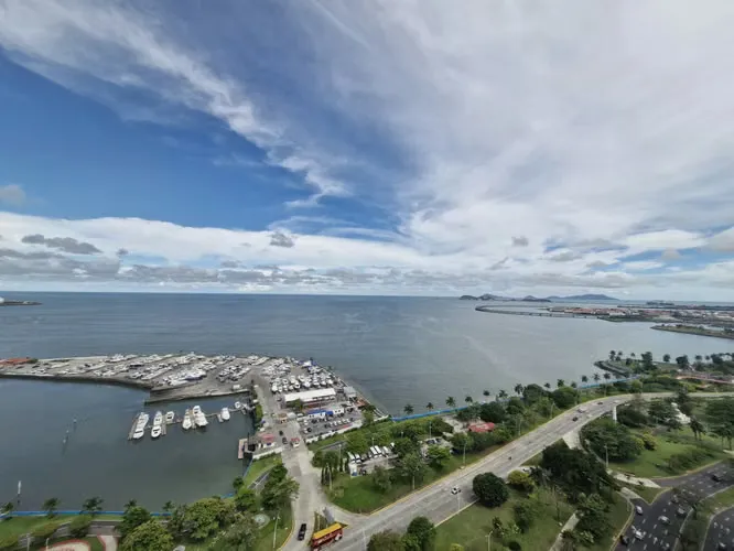 Apartamento mobiliado com 2 quartos no Yacht Club, Avenida Balboa — 2