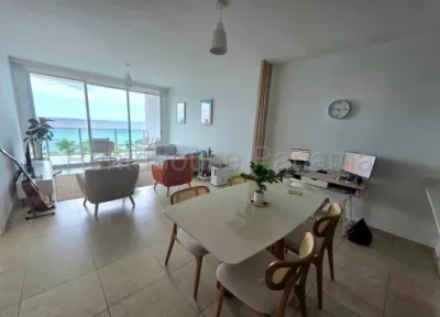 Appartamento arredato in avenida balboa con 101 m2 e vista mare. include sicurezza privata e area so