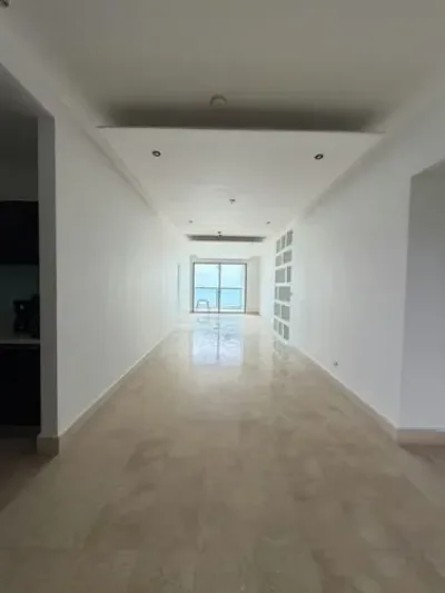 176 m² wohnung zur miete an der avenida balboa, mit 2 schlafzimmern, 2 bädern, balkon mit meerblic