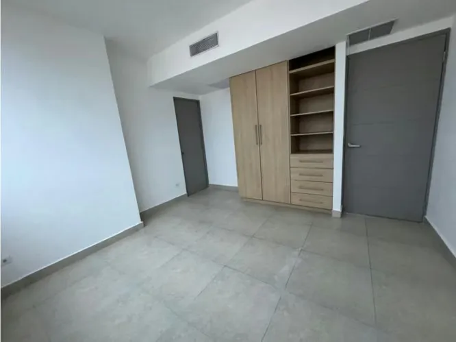 Apartamento 3 recámaras en H2O Avenida Balboa, Panamá — 4