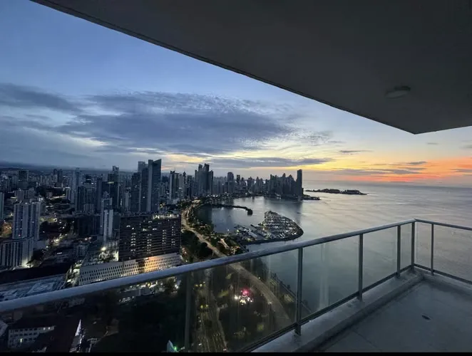 Amplio apartamento 1 recámara en PH Destiny, Avenida Balboa — 2