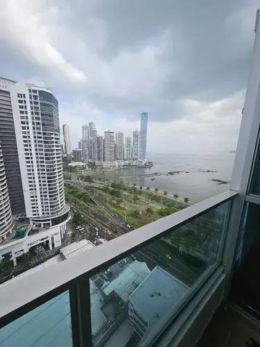 Loft iluminado de 1 quarto no Bayfront Tower, Avenida Balboa — 3