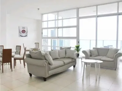 Apartamento mobiliado para aluguel na avenida balboa, ph waters, com 4 quartos e 4.5 banheiros. poss