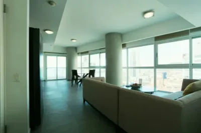 Apartamento amueblado de 1 recámara en yacht club, avenida balboa, con vista al mar. cuenta con 133