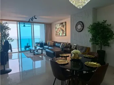 Apartamento mobiliado de 96 m² na avenida balboa, com 2 quartos, 2 banheiros, varanda e vista panor