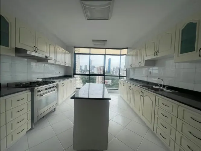 Apartamento mobiliado com 3 quartos em Torres Miramar, Panamá — 3