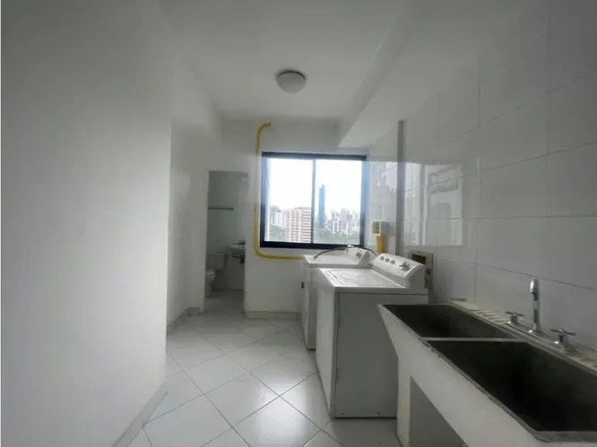 Apartamento mobiliado com 3 quartos em Torres Miramar, Panamá — 4