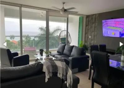 Apartamento amoblado de 3 recámaras y 3 baños en the rivage, avenida balboa, con vista al mar e in
