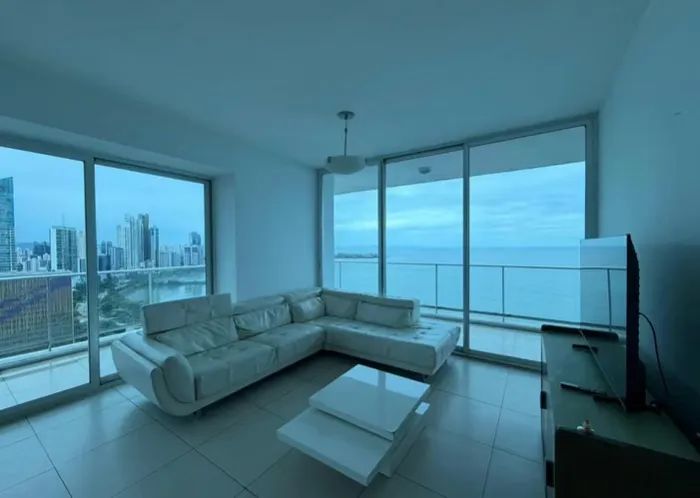 Vendo apartamento de lujo en avenida balboa frente al mar ph destiny — 2