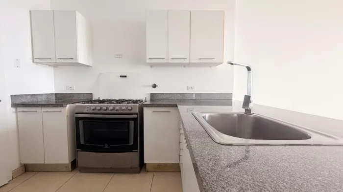 Alquiler de apartamento de una (1) recámara | aires acondicionados y línea blanca (sin muebles) — 5