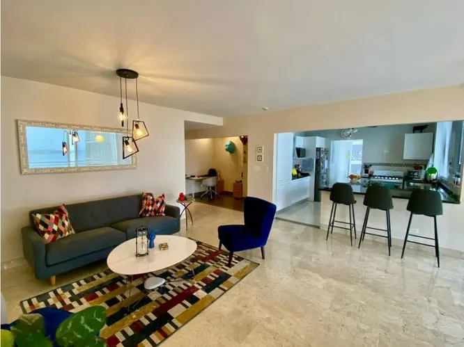 Se vende en los delfines ave. balboa — 3