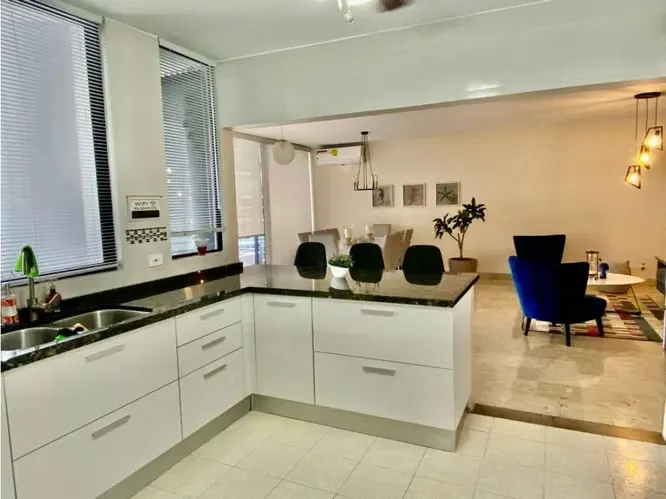 Se vende en los delfines ave. balboa — 5