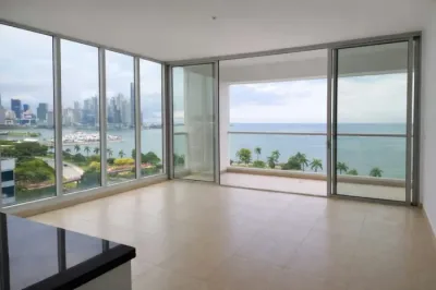 Apartamento en rivage tower, avenida balboa, con 176 m², 2 recámaras, 2 baños, balcón con vista 